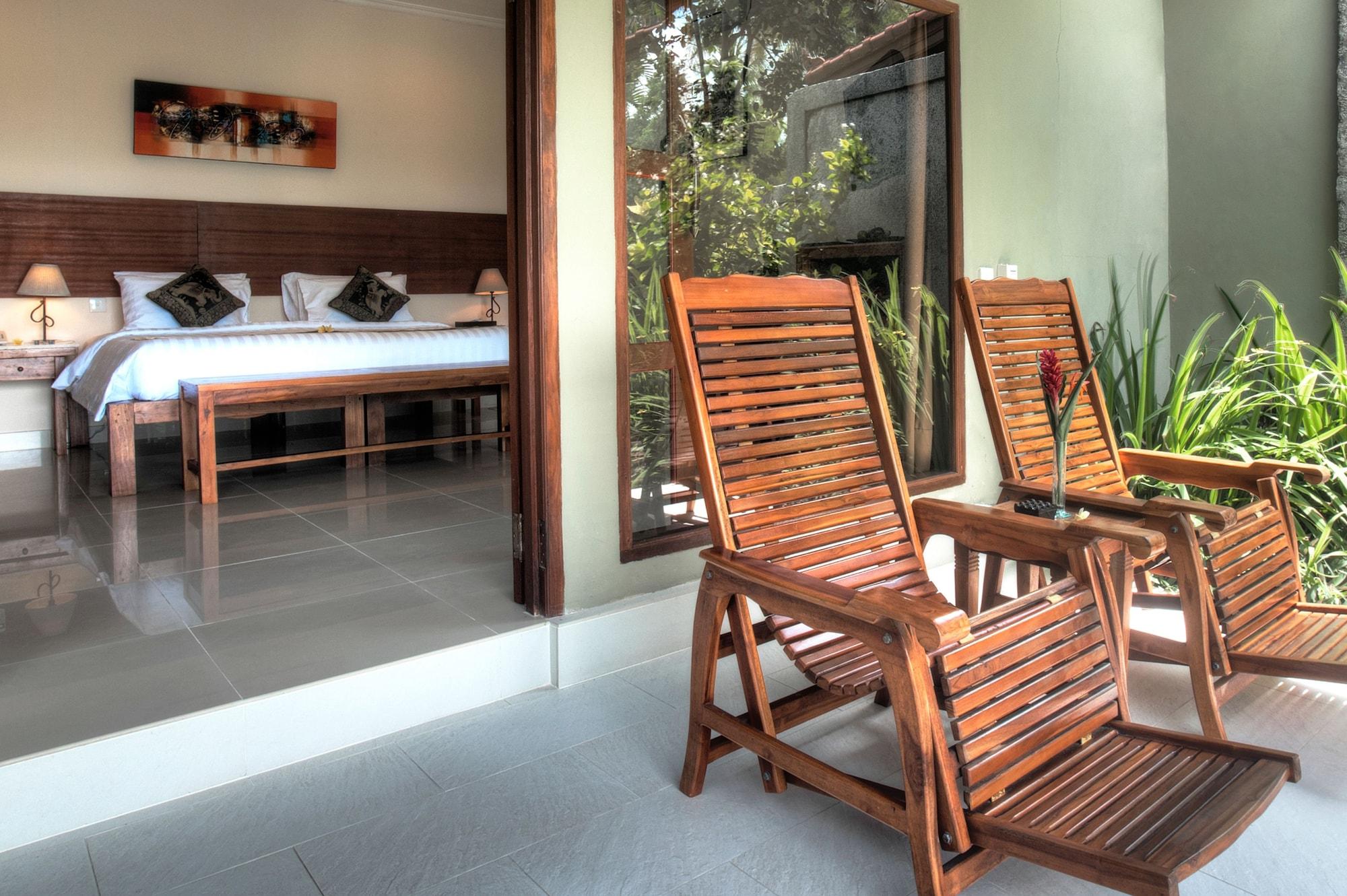 Sea Breeze Candidasa Exterior photo