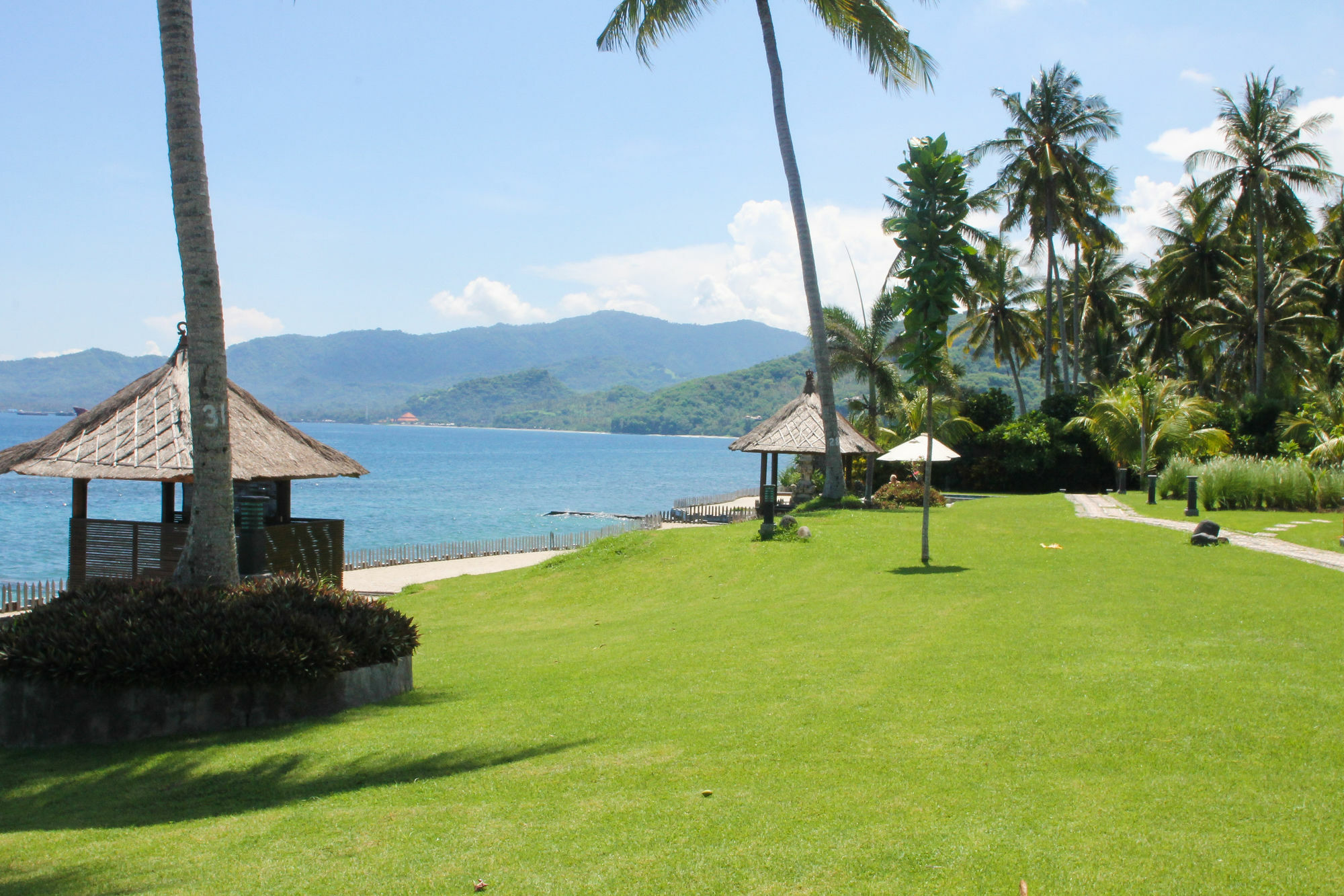 Sea Breeze Candidasa Exterior photo